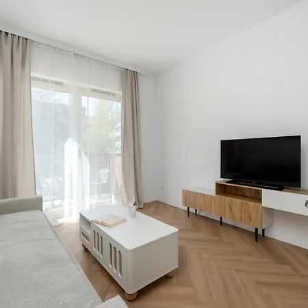 Komfortowy Z Tarasem Widokowym We Wroclawiu By Renters *