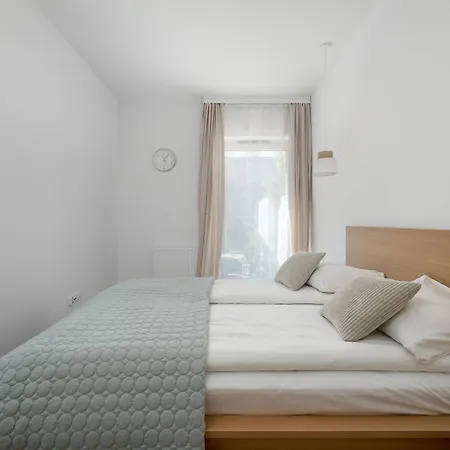 Komfortowy Z Tarasem Widokowym We Wroclawiu By Renters Διαμέρισμα *